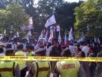 20140806_093456_demo-massa-prabowo-di-mk6.jpg