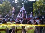 20140806_124739_massa-prabowo-demo-di-mk.jpg