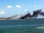 20140806_133633_6-kapal-tebakar-di-benoa.jpg