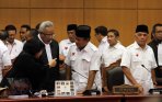 20140806_141423_prabowo-hatta-usai-sidang-gugatan-pilpres-2014-di-mk.jpg