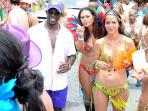 20140806_143402_dwight-yorke-ikut-parade.jpg