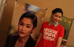 20140808_111108_jenny-zhang-perankan-chika-cemani-di-flim-negeri-tanpa-telinga.jpg