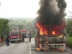 20140811_130939_truk-terbakar.jpg