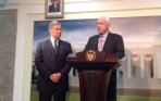 20140812_115247_john-mccain-konpers-usai-bertemu-presiden-sby.jpg