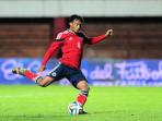 20140812_161118_juan-cuadrado-nendang-bola.jpg