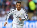 20140813_030439_cristiano-ronaldo-giringbolaaa.jpg