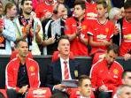 20140813_091654_louis-van-gaal-didampingi-ryan-giggs.jpg