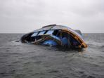 20140816_054859_perahu-terbalik.jpg