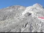 20140817_101607_foto-cctv-puncak-merapi-dari-pasar-bubrah.jpg