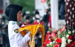 20140817_194549_upacara-penurunan-bendera.jpg