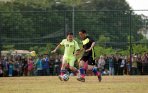 20140817_222552_jokowi-bermain-bola.jpg