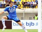 20140819_211056_bek-tengah-persib-vladimir-vujovic.jpg