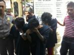 20140820_063246_perampas-motor-kakak-adik.jpg