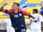20140821_101339_ta-musafri-striker-pbr.jpg