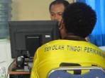 20140822_214402_mahasiswa-manokwari-mencotos-kanit-lantas-polsek-mlati.jpg