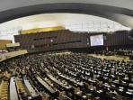20140823_063405_ruang-paripurna-dpr-ri.jpg