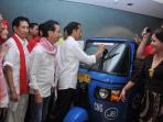 20140825_095311_jokowi-teken-bajaj.jpg