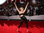 20140825_125946_miley-cyrus-mtv-vma.jpg