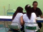 20140825_141948_dua-pekerja-seks-di-resos-argorejo-sunan-kuning-melakukan-pendaftaran-ulang.jpg