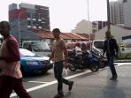 20140825_151024_pejalan-kaki-leluasa-menyeberang-di-singapura.jpg