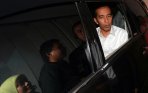 20140826_103651_presiden-terpilih-jokowi-masih-menaiki-inova-b-1124-bh.jpg