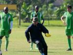 20140826_130256_rahmad-darmawan-persebaya.jpg