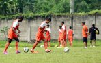 20140826_230115_latihan-tim-sepakbola-persija-jakarta.jpg