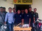 20140827_153213_tersangka-pesta-sabu-disergap.jpg