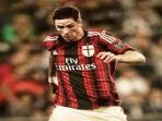20140831_023821_fernando-torres-berseragam-ac-milan.jpg