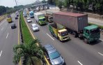 20140903_150336_tol-jorr-dipadati-truk.jpg