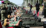 20140903_172941_prajurit-tni-dan-polri-ikuti-donor-darah-hut-tni-ke-69.jpg