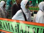 20140905_134037_calon-jamaah-haji-kloter-pertama-di-asrama-haji-sukolilo-surabaya.jpg