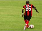 20140909_150256_kapten-tim-persipura-jayapura-boaz-solossa.jpg