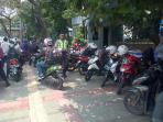 20140910_121732_20140910_bazar-polda-metro_sepeda-motor_parkir.jpg