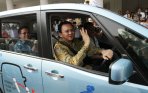 20140910_220837_taksi-blue-bird-khusus-untuk-penyandang-cacat.jpg