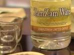 20140916_191011_drinking-zam-zam.jpg