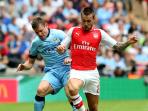 20140916_215016_james-milner-dan-mathieu-debuchy.jpg