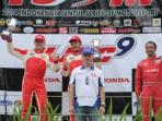 20140917_130433_rio-dan-alvin-podiummmmm.jpg