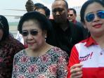 20140917_135532_megawati-puan-maharani-dan-tri-rismaharini.jpg