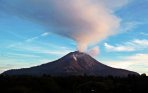 20140917_174435_photo-story-setahun-sinabung-belum-berhenti-bertarung.jpg