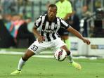 20140919_125909_patrice-evra-hampirngejengkang.jpg