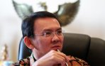 20140919_173549_basuki-tjahaja-purnama-di-ruang-kerjanya.jpg