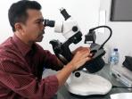20140922_095255_batu-akik-diuji-di-laboratorium.jpg