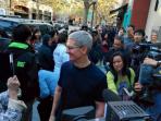 20140922_153517_tim-cook-iphone.jpg