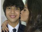 20140922_162654_maia-estianty-el-cium-anak-brondong.jpg