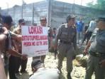 20140922_204733_pabrik-karet-di-mojokerto-ditutup-paksa.jpg