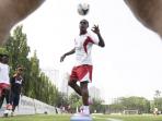20140925_004827_pemain-persipura-boaz-salossa.jpg
