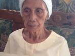 20140925_124834_nenek-fatimah-90-dengan-sertfikat-tanah.jpg