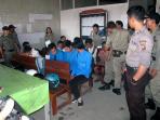 20140925_144122_satpol-pp-melawi-razia-pelajar.jpg