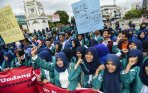 20140925_174505_demo-uu-keperawatan-di-banda-aceh.jpg